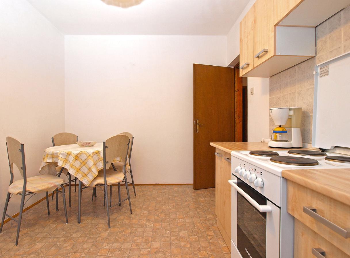 Apartments Dvorine 1210 Banjole Exterior foto